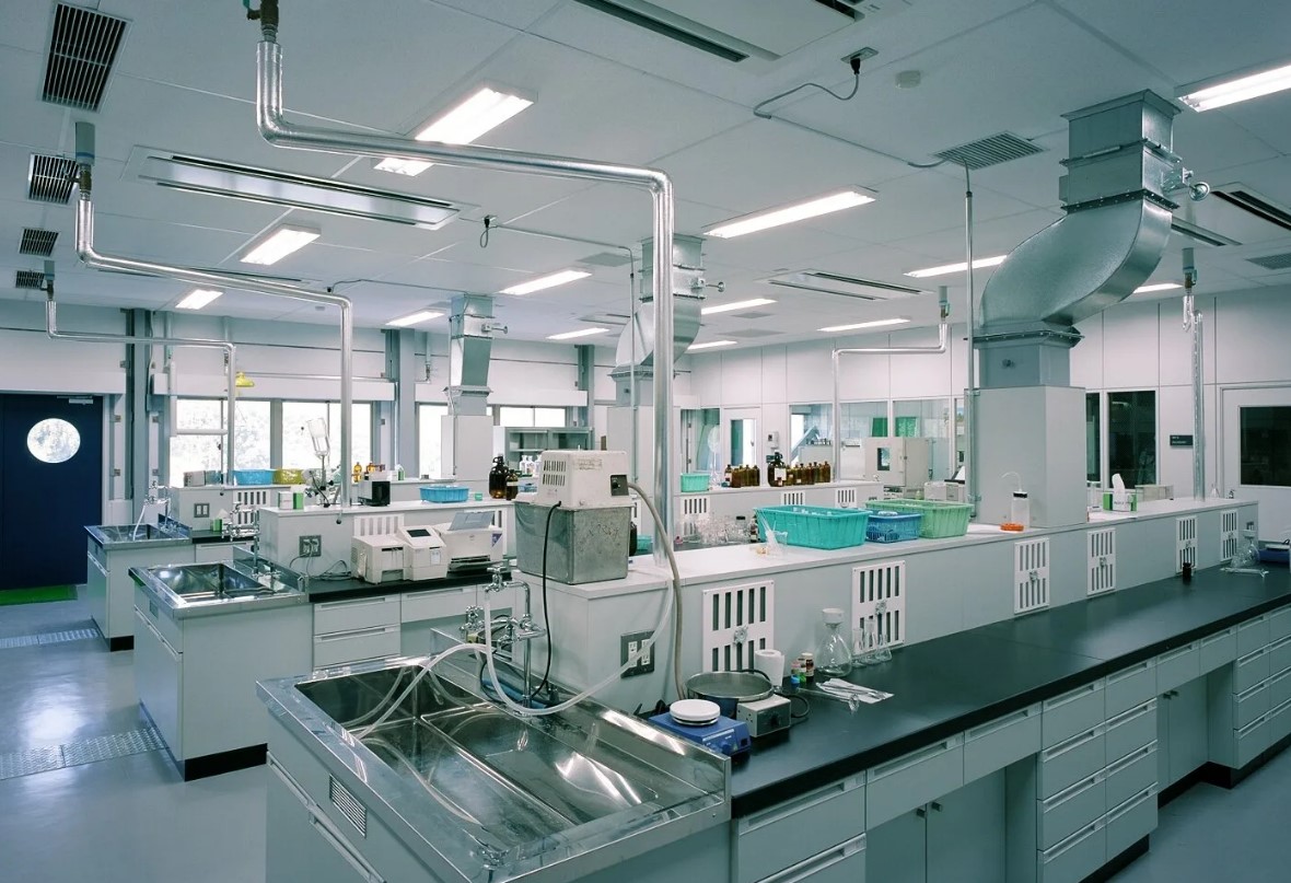 Какой вентиляцией оборудуются разные типы лабораторий? Требования и особенности монтажа лабораторных вентсистем